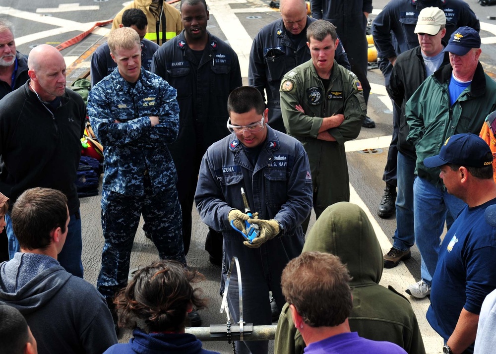 USS Pinckney tiger cruise