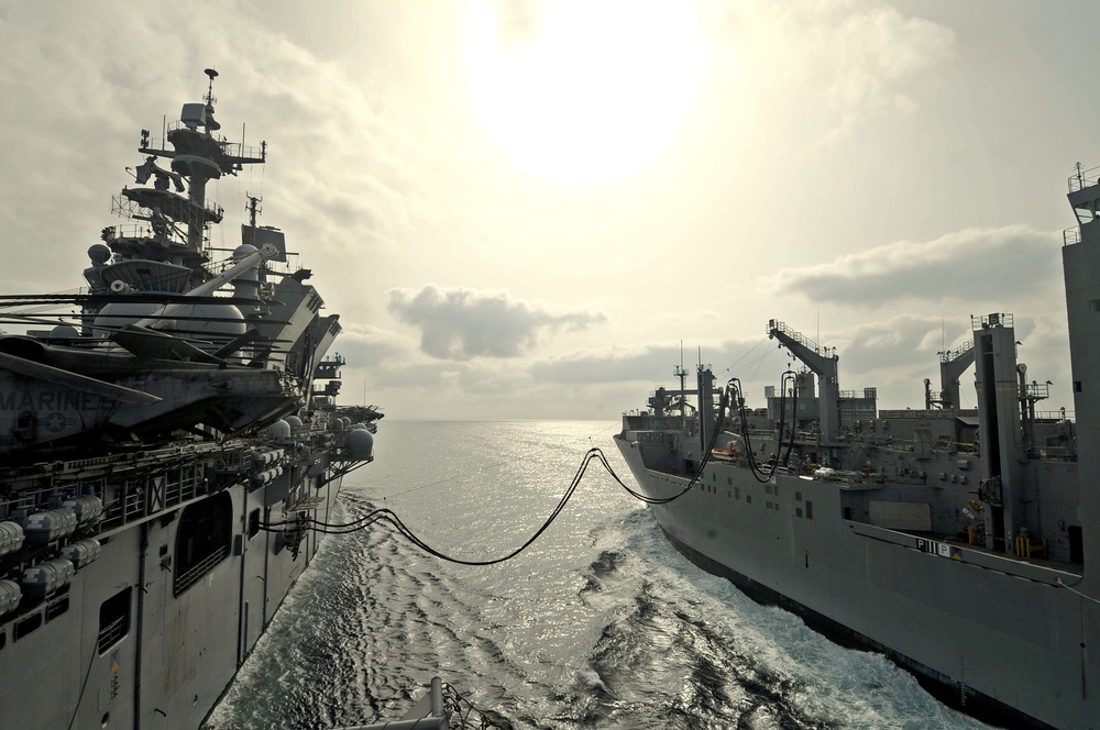 USS Makin Island vertical replenishment