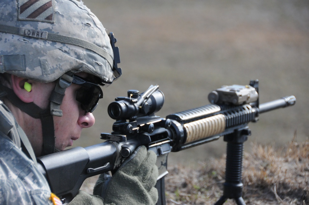 Sharp shooting soldiers: Army Marksmanship Unit aims to shape Vanguard's 'light fighters'