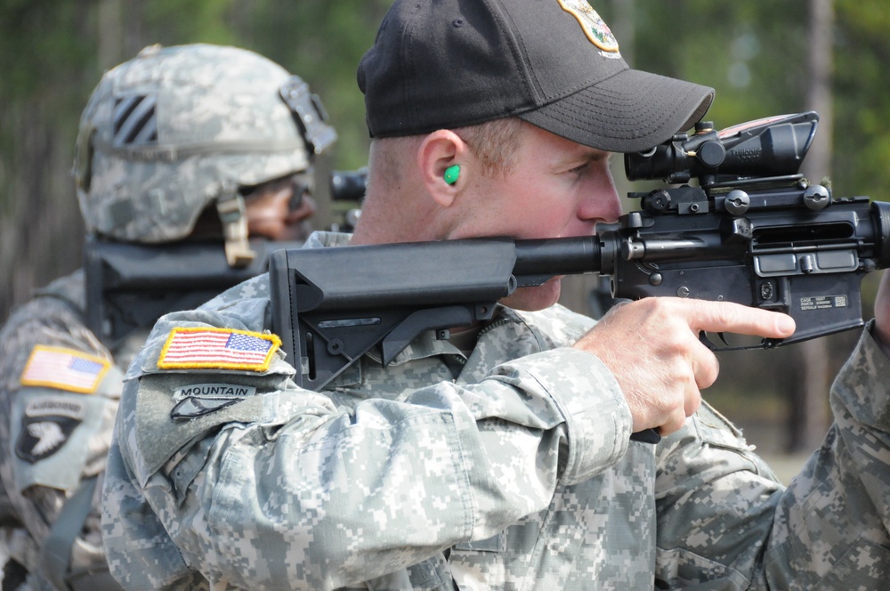 Sharp shooting soldiers: Army Marksmanship Unit aims to shape Vangaurd's 'light fighters'