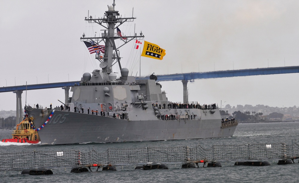 USS Dewey arrives at its homeport