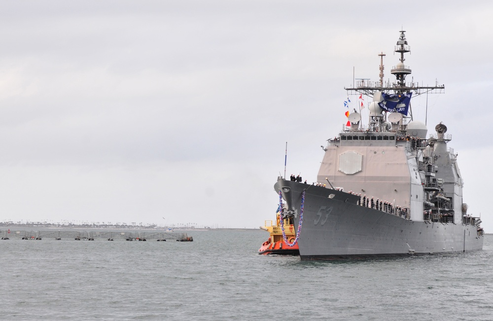 USS Mobile Bay arrives at its homeport