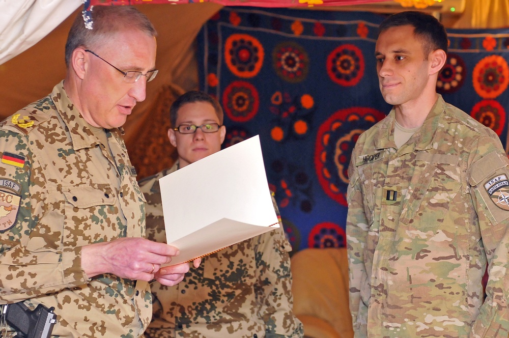 US sailor receives German medal