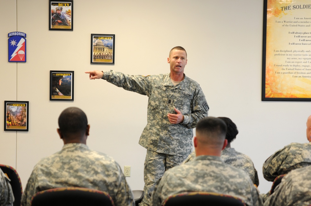 Former XVIII Airborne Corps CSM visits 82nd Sus. Brigade