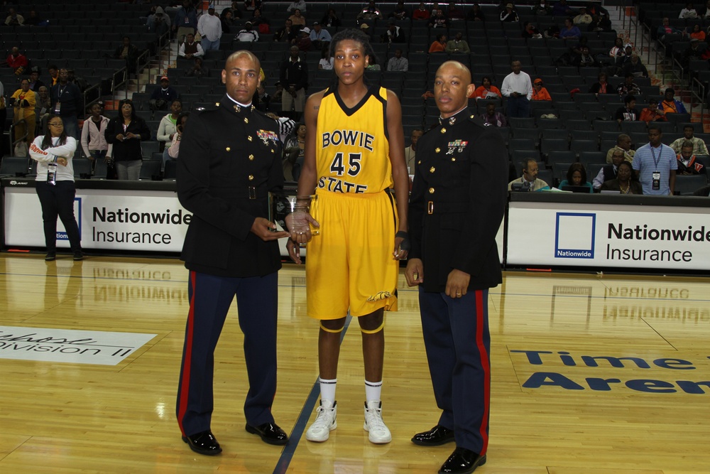 Marines present award at CIAA