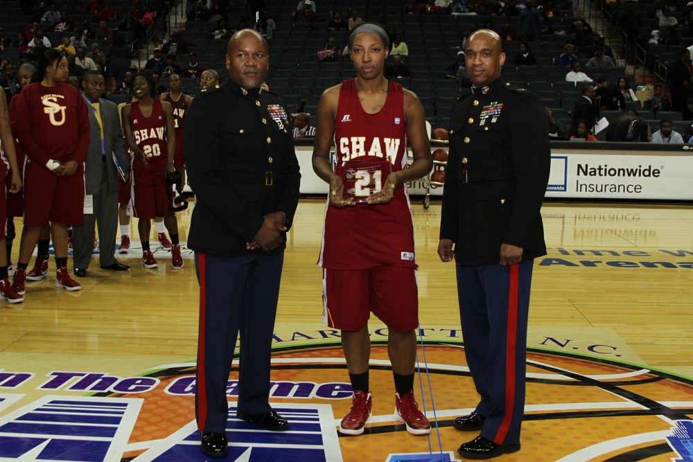 Marines present award at CIAA