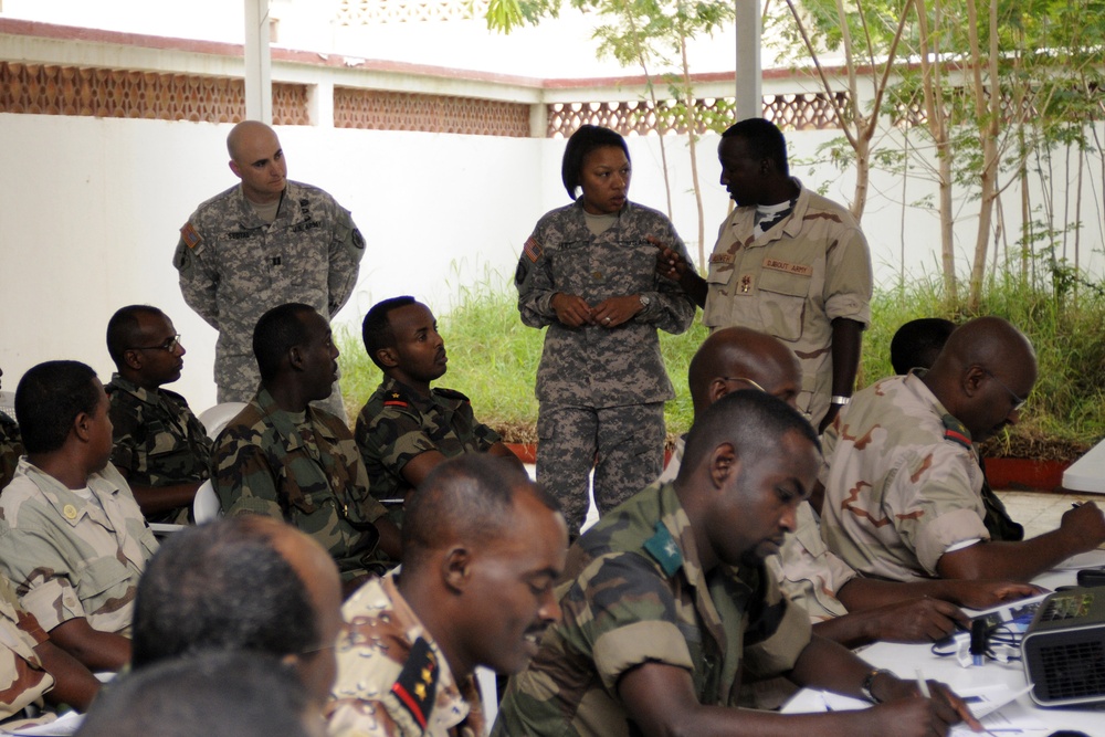 Djiboutian military hosts military decision-making seminar