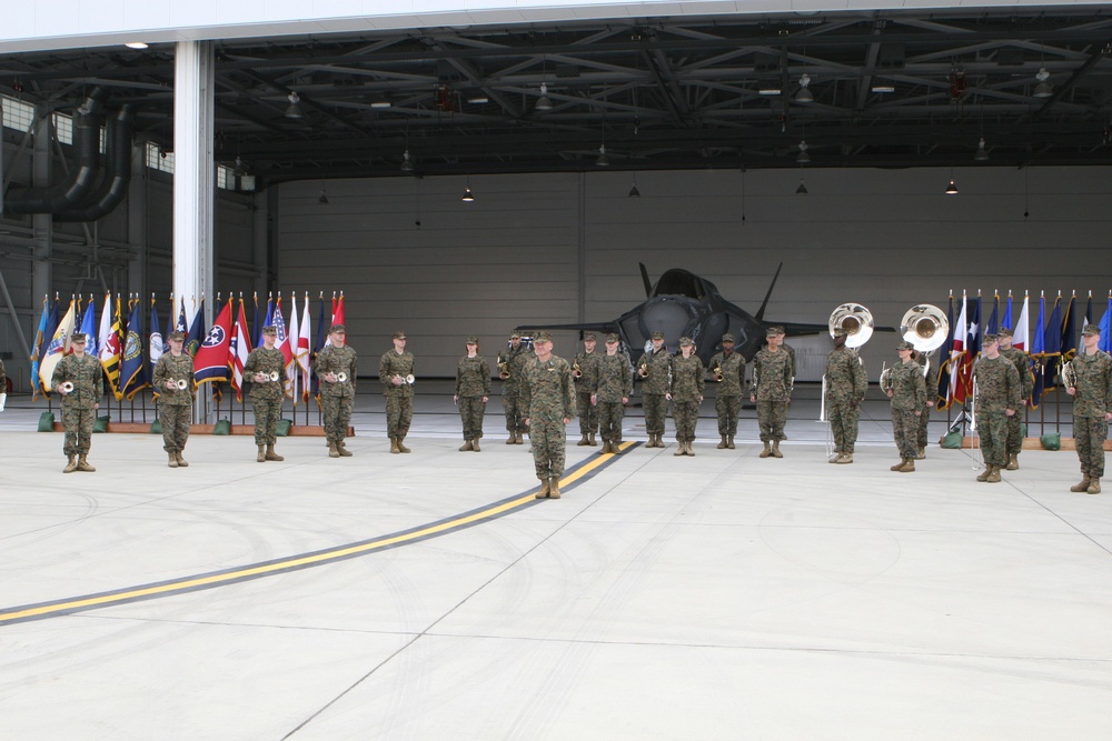 2nd MAW band performs during change of command in Florida