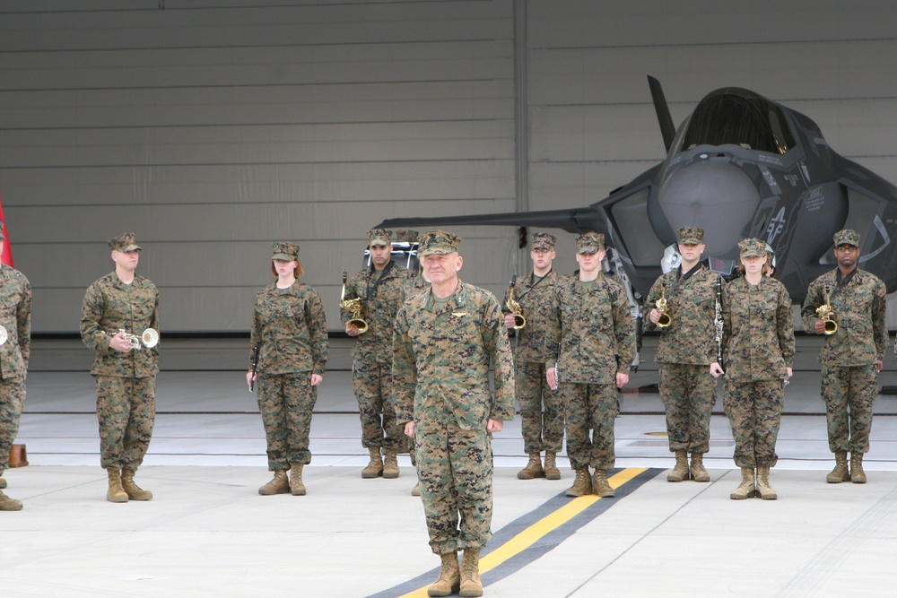 2nd MAW band performs during change of command in Florida