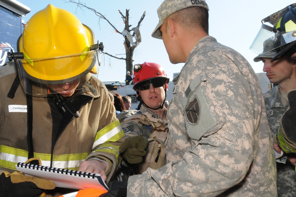 Kentucky guardsmen assist with tornado relief efforts