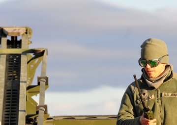 Saber trains with the Shadow