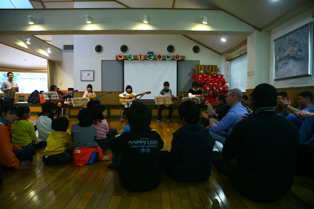 3/12 visits Japanese orphanage