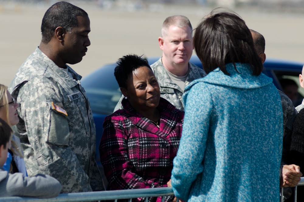 Missouri Guard soldiers meet first lady