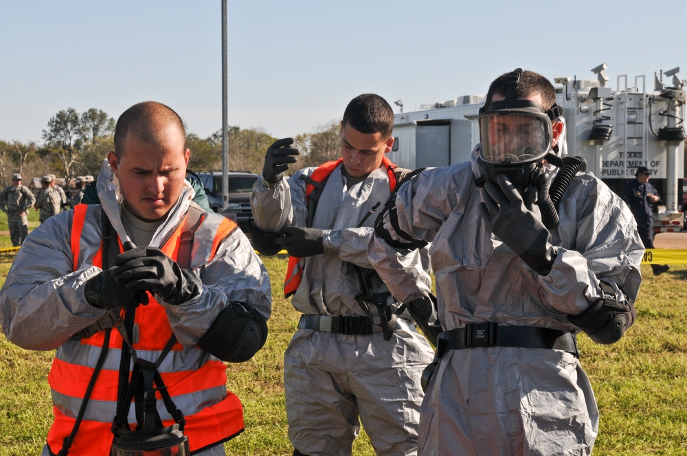 Texas Guardsmen support local authorities for emergency exercise