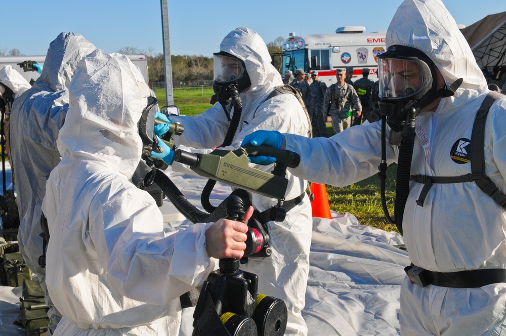 Texas Guardsmen support local authorities for emergency exercise