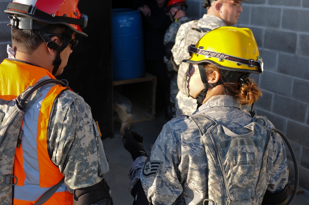 Texas Guardsmen support local authorities for emergency exercise