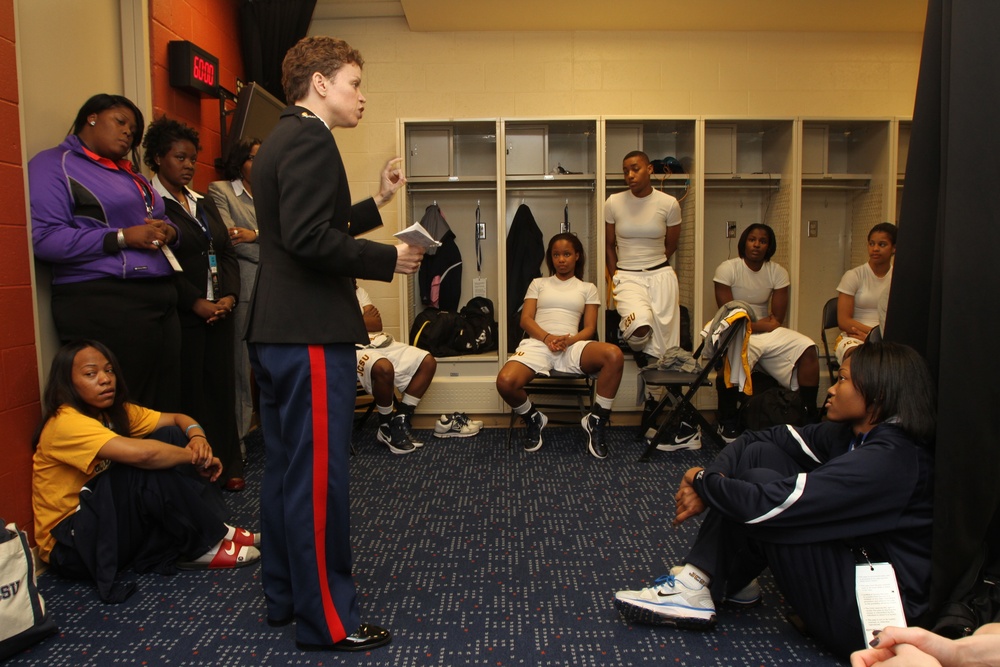 Marine gives locker room speech