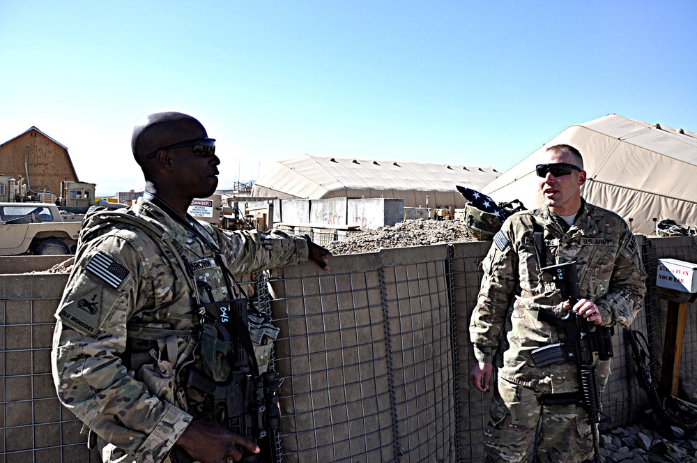 Hundreds of feet above the ground, soldier makes commitment to Army and country