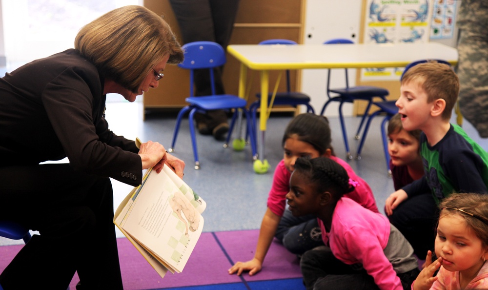 Jeanie Chandler visits Hohenfels Elementary School