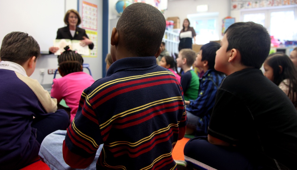 Jeanie Chandler visits Hohenfels Elementary School