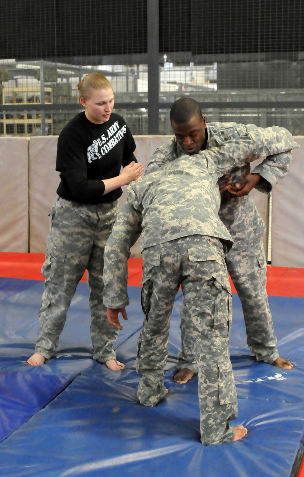 Taking it to the mat: 1st BCT soldiers knock out combatives training