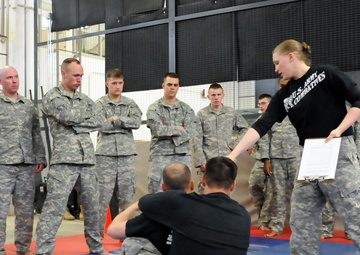 Taking it to the mat: 1st BCT soldiers knock out combatives training