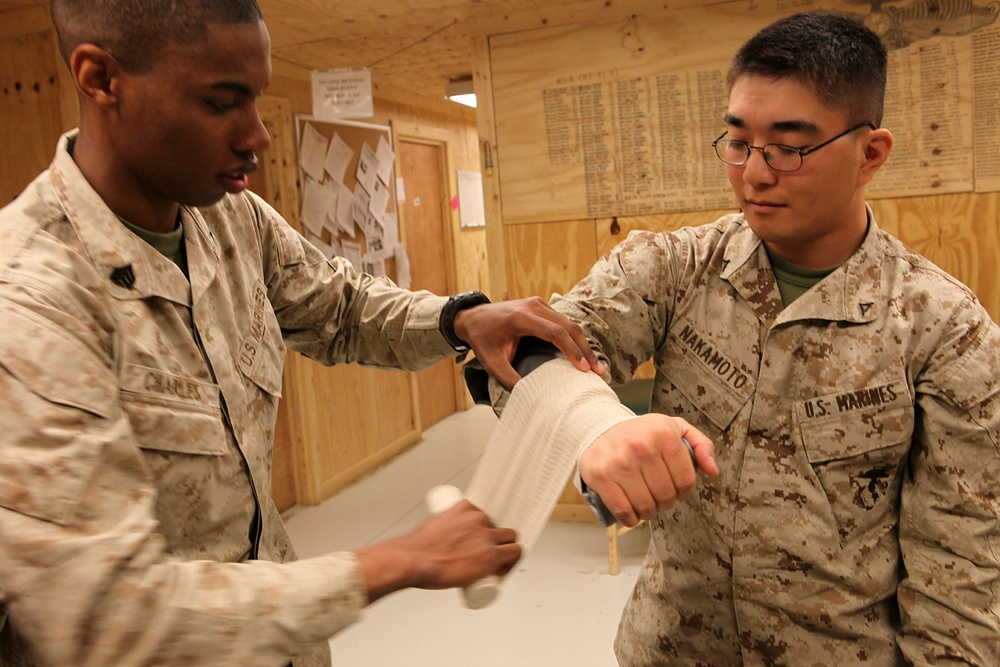 RCT-6 Marines train for combat first aid
