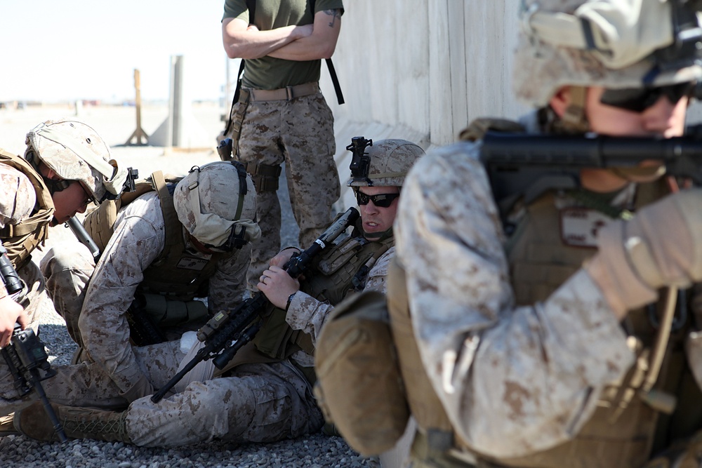 RCT-6 Marines train for combat first aid