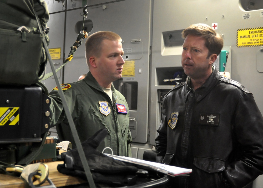 DVIDS - News - 62nd AW conducts first C-17 JPADS training