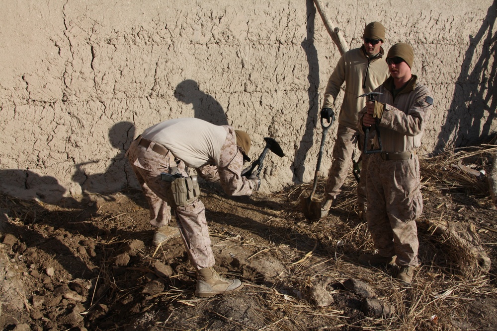 Marines conduct operations in Helmand province