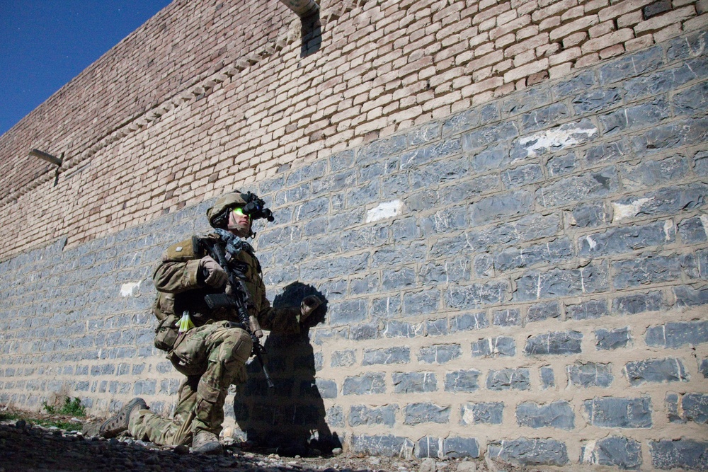 Afghan and coalition security force searches for Haqqani leader