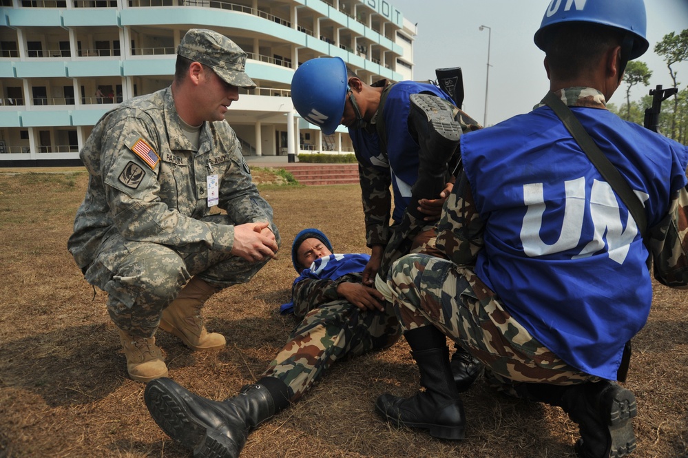 Oregon Guardsmen teach Multinational Forces in Bangladesh
