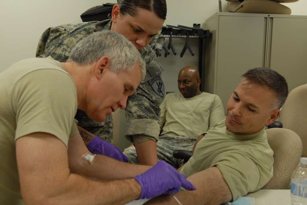 352nd CACOM soldiers learn life saving techniques