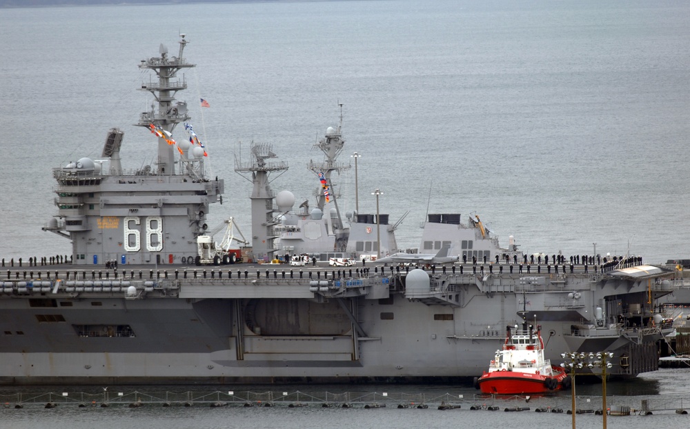 USS Nimitz arrives at homeport Everett