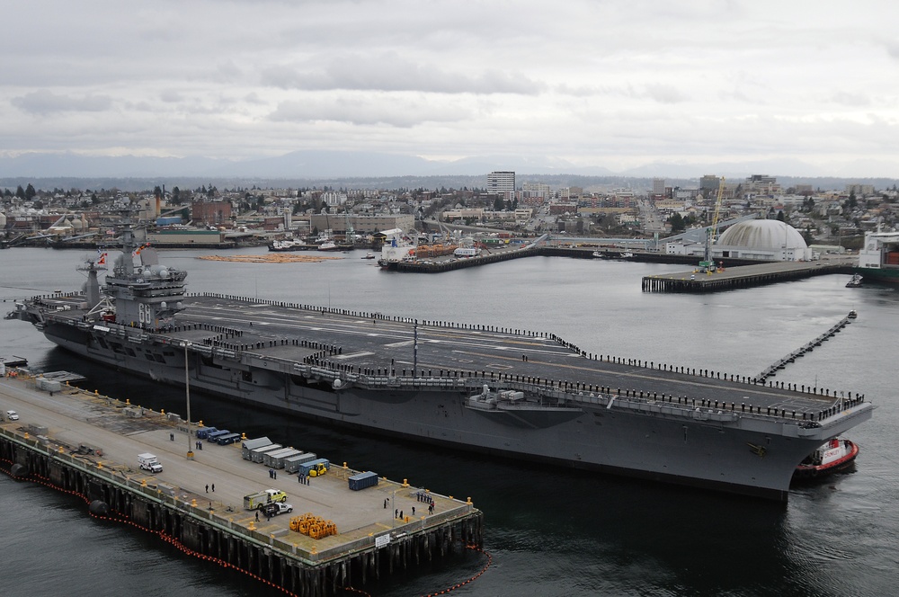 USS Nimitz arrives at new homeport