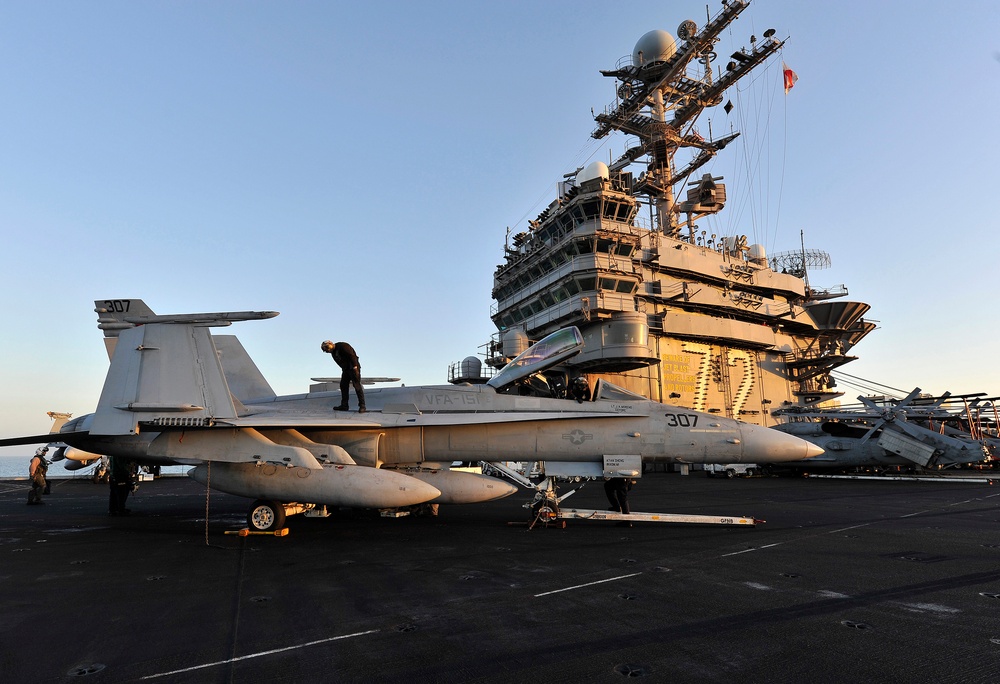 USS Abraham Lincoln flight deck operations