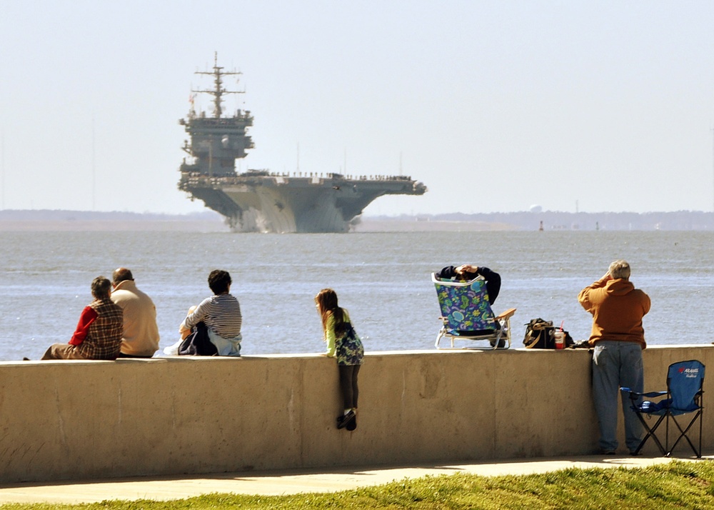 USS Enterprise leaves Norfolk for the last time