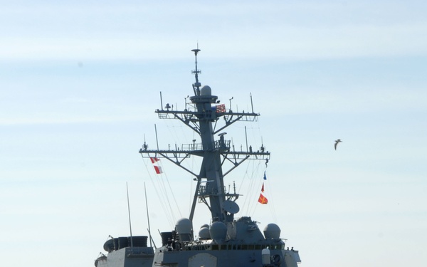 USS Porter departs Norfolk