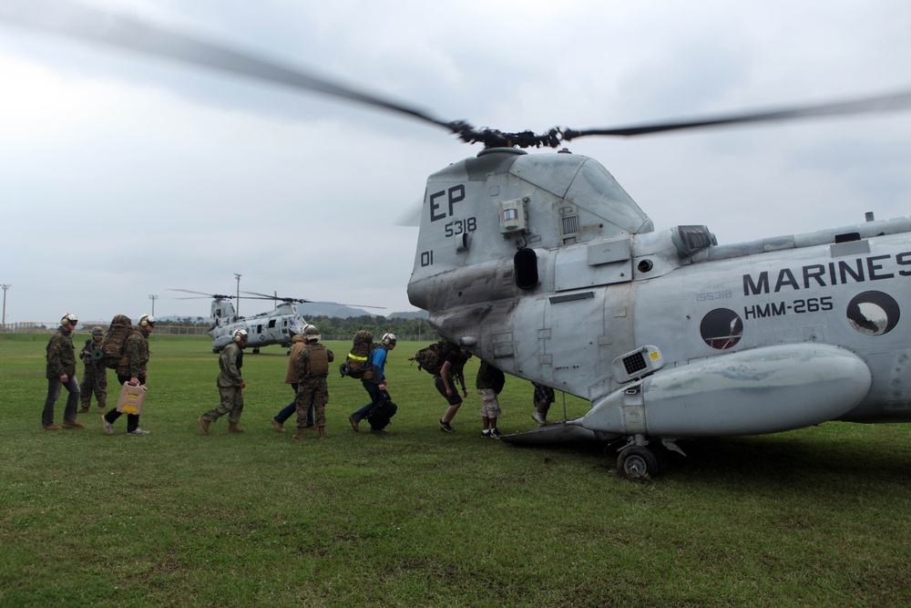 Marines conduct evacuation from the sea during CERTEX
