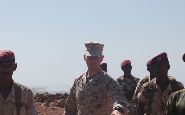 SPMAGTF-12 trains with elite Djiboutian unit