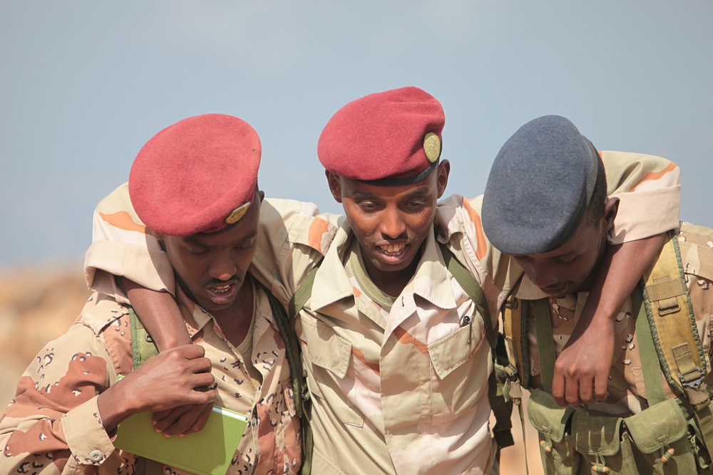 SPMAGTF-12 trains with elite Djiboutian unit