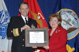 Past, present leaders honor DLA vice director at retirement celebration