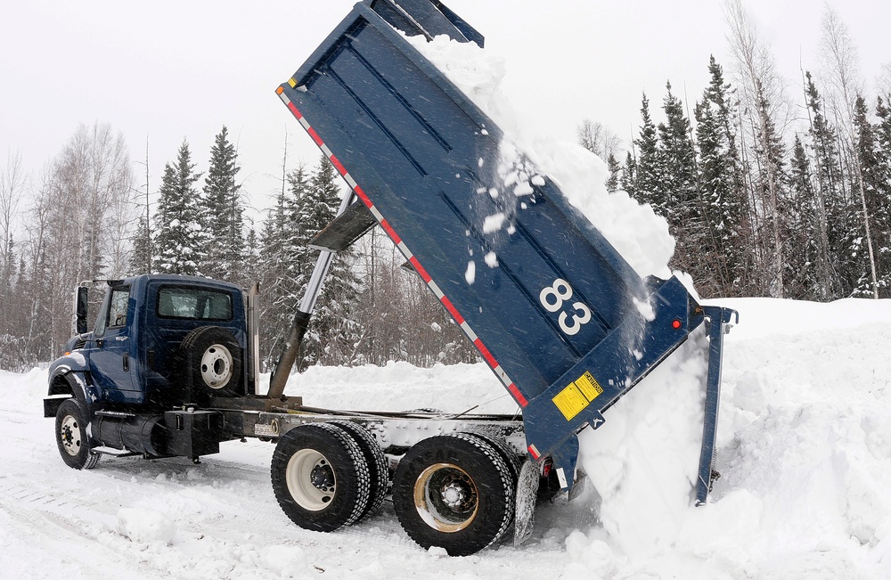 Snow Barn tackles heavy snow, ice