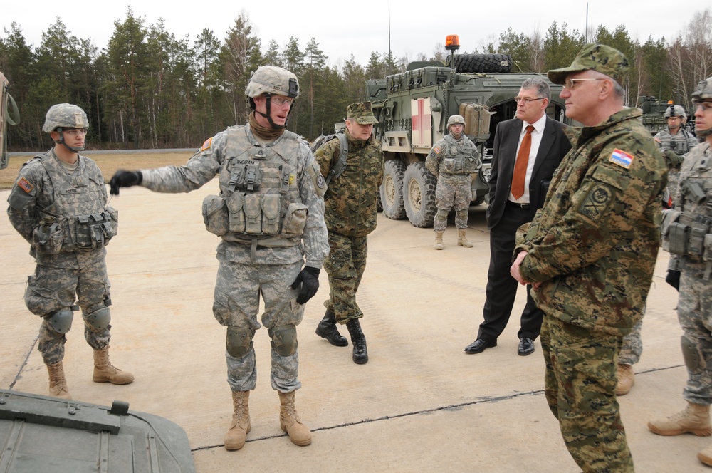 2nd Cavalry Regiment Stryker on display for Croatian delegation