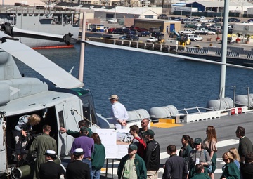 Carter Center officials visit USS Peleliu