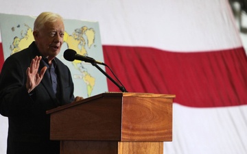 Carter Center officials visit USS Peleliu