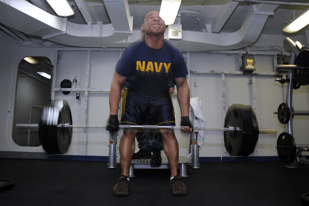 USS Nimitz 1,000-pound club