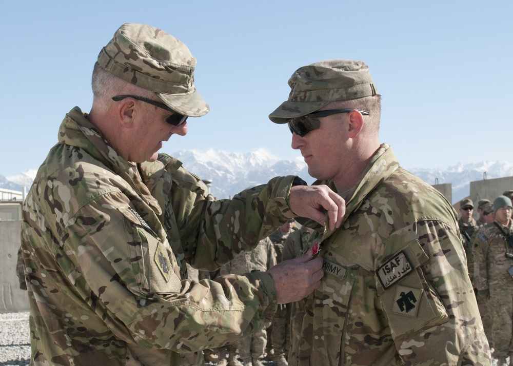 Capt. Jason Taylor awarded the Bronze Star