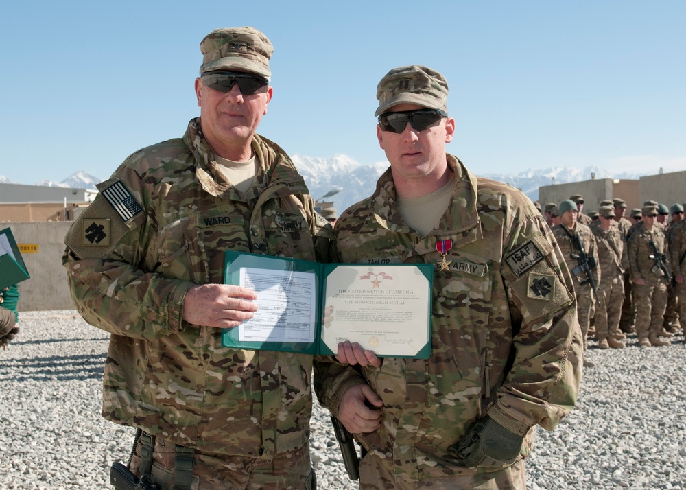 Capt. Jason Taylor awarded the Bronze Star