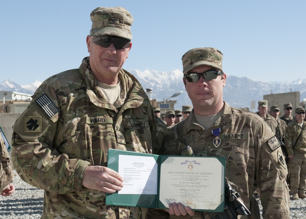 Sgt. Kyle Ward awarded the Purple Heart_02